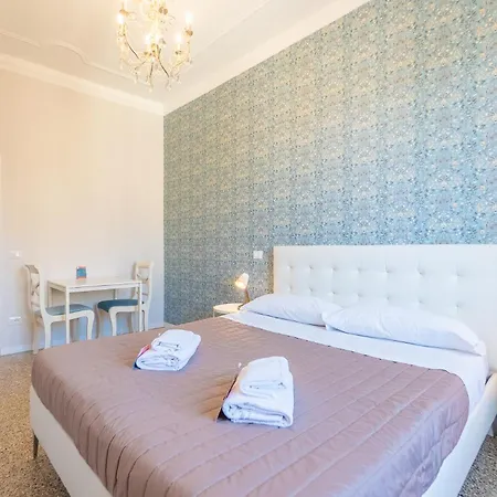 Floret San Giovanni Bed & Breakfast Rome