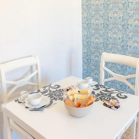 Floret San Giovanni Bed & Breakfast Rome