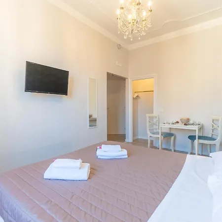 Floret San Giovanni Bed & Breakfast Rome